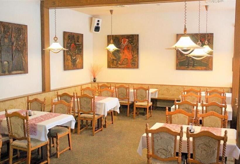 Waldhotel Feldbachtal