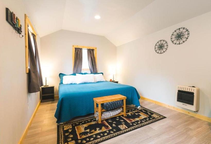 ユースホステル Cache Cabins