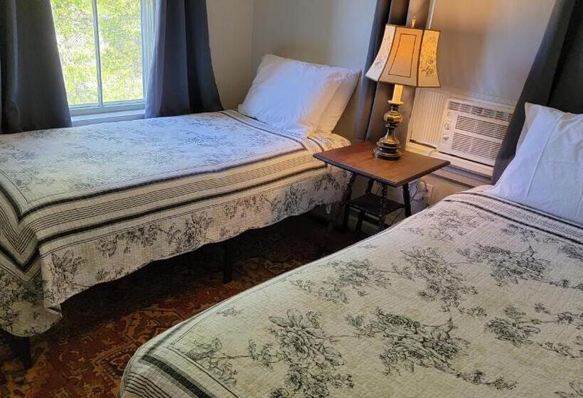 فندق صغير Hawks House Inn