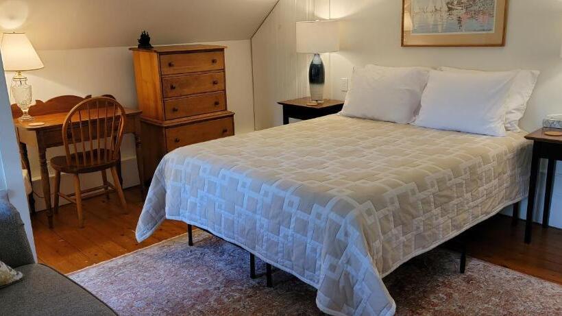 فندق صغير Hawks House Inn