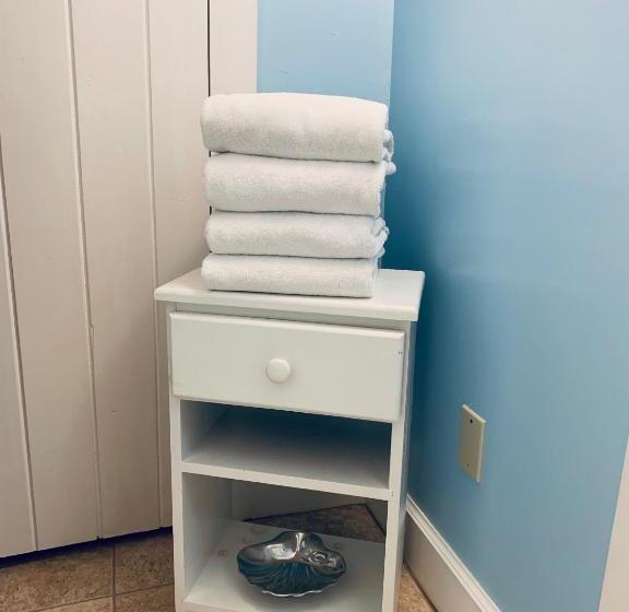 فندق صغير Seaside Inn