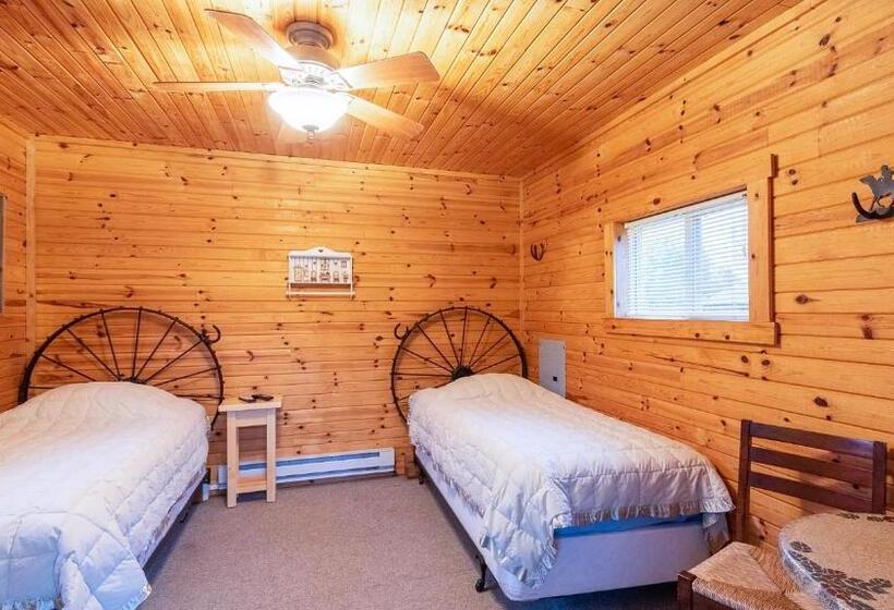 فندق صغير Spur Of The Moment Ranch