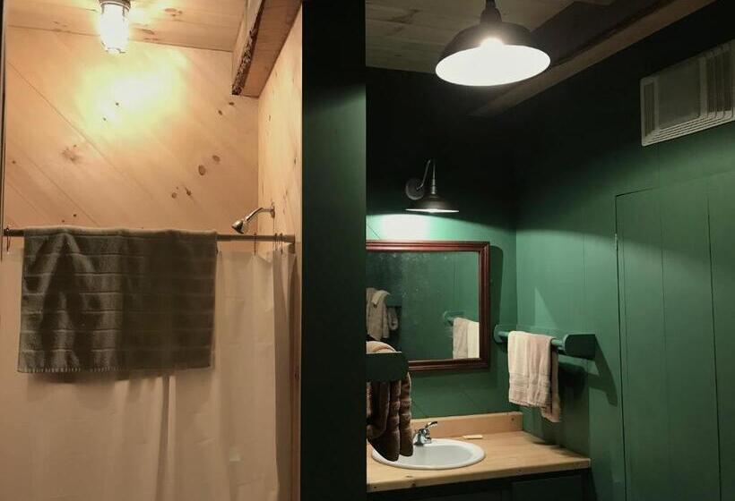 فندق صغير West Quoddy Station Llc