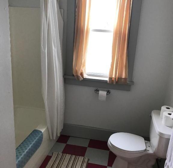 فندق صغير West Quoddy Station Llc