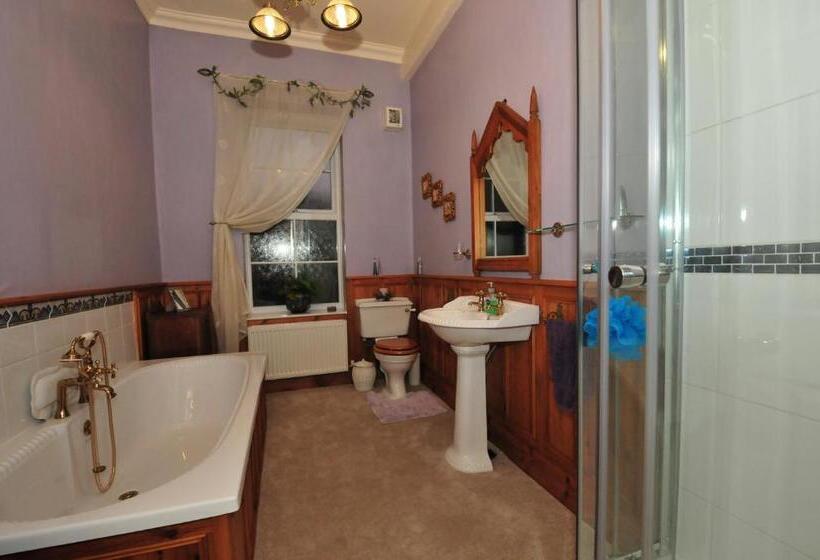 Ashtree House Bed And Breakfast