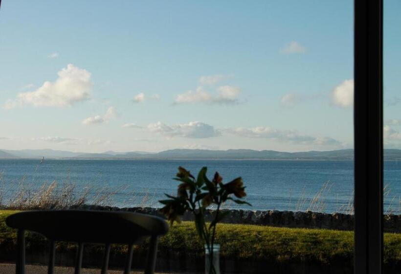 Bed and Breakfast Caledonian House