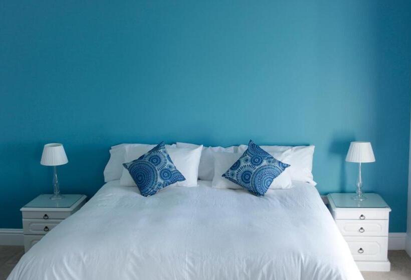 Bed and Breakfast Caledonian House