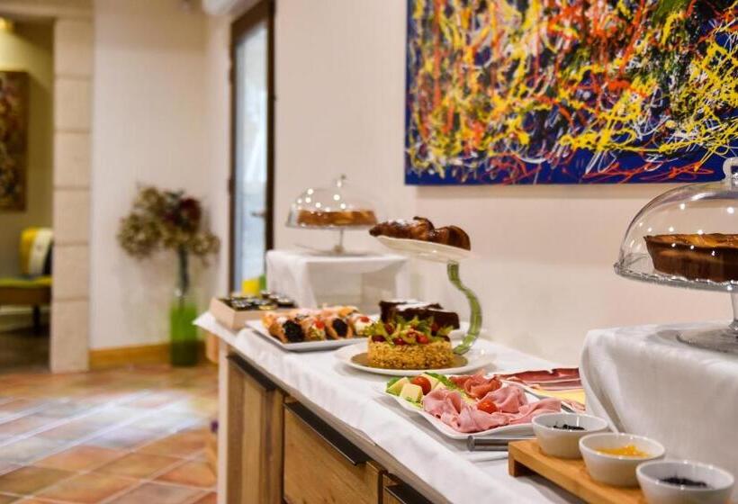 Bed and Breakfast Kete Deluxe Rooms