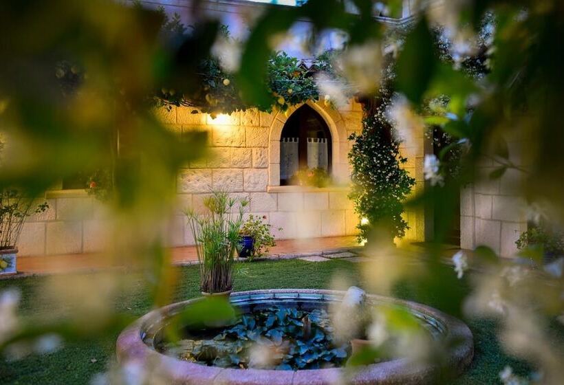 Bed and Breakfast Kete Deluxe Rooms