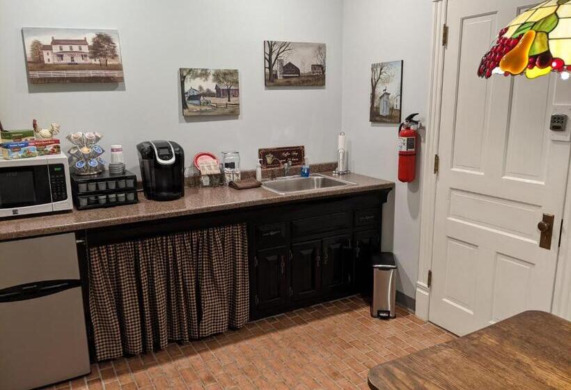 مبيت وإفطار Lizard Creek Inn