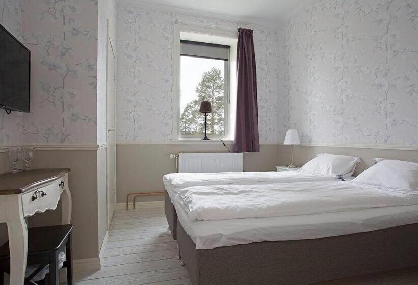 مبيت وإفطار Norrfly Herrgård