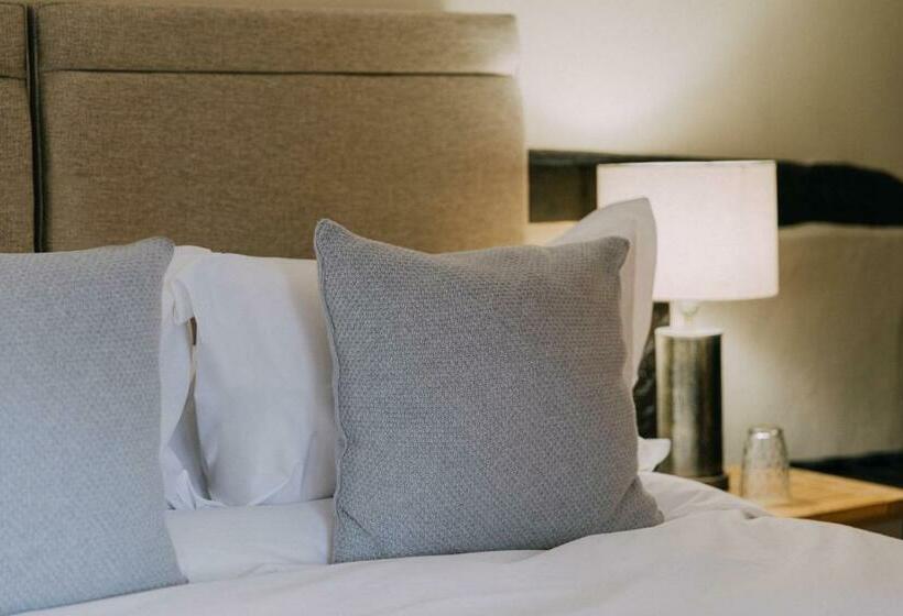 住宿加早餐  The Pointer