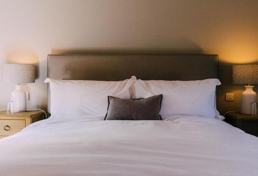 住宿加早餐  The Pointer