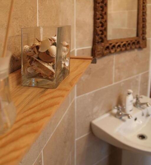 مبيت وإفطار The Windmill Inn   Whitby