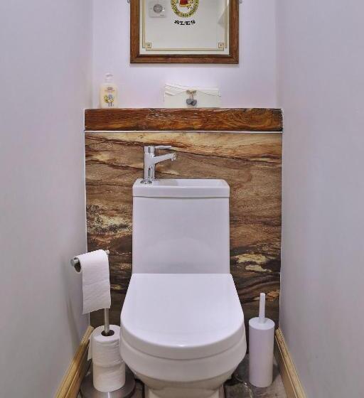 مبيت وإفطار The Windmill Inn   Whitby