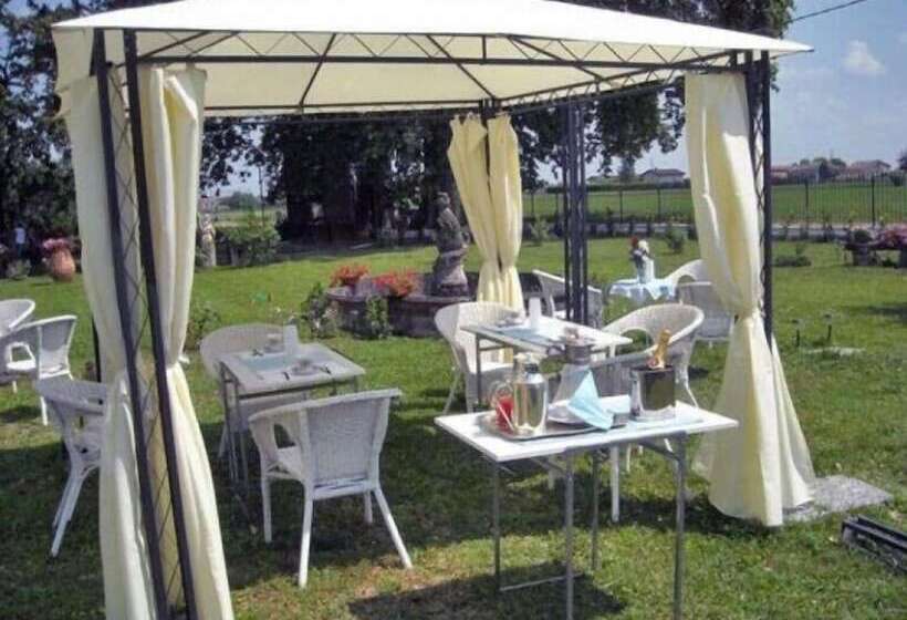 مبيت وإفطار Villa Albertina