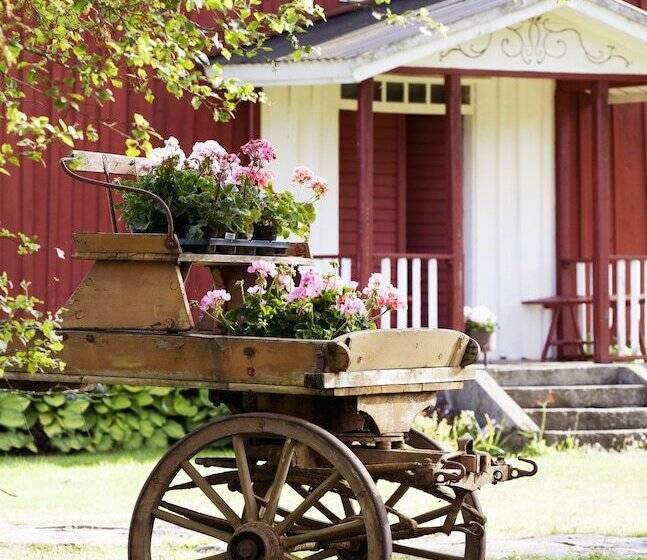 Charlottenlund Hotel & Restaurant