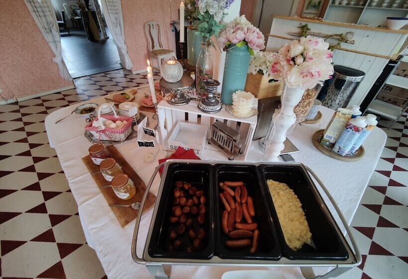 Charlottenlund Hotel & Restaurant