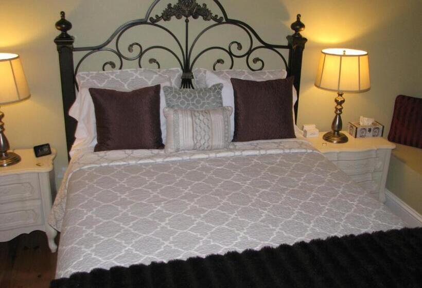 Clyde Hall Bed And Breakfast