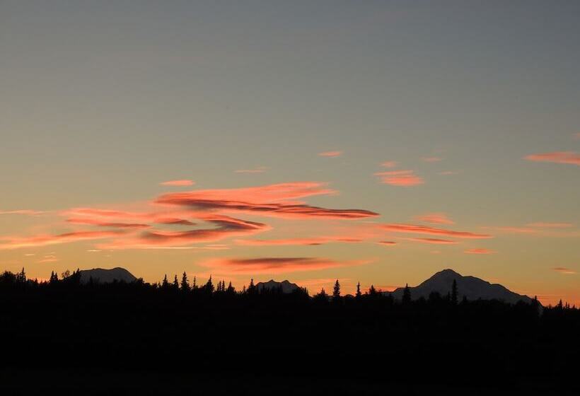 Falcon S Nest Bed & Breakfast