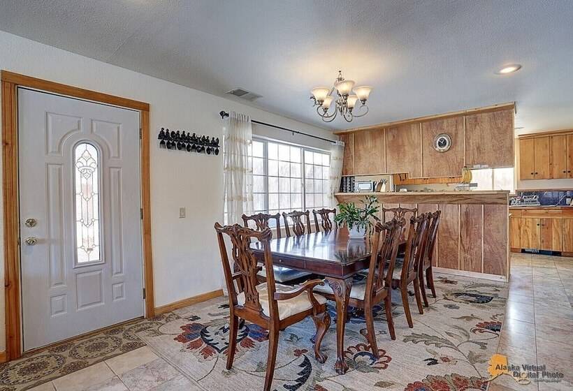 Falcon S Nest Bed & Breakfast