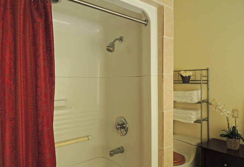 Falcon S Nest Bed & Breakfast