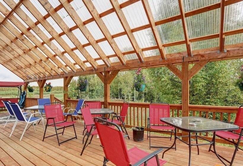 Falcon S Nest Bed & Breakfast