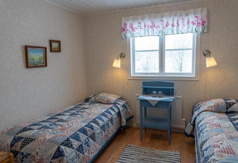 여관 Melderstein Herrgård