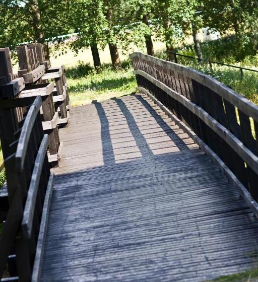 פונדק Melderstein Herrgård