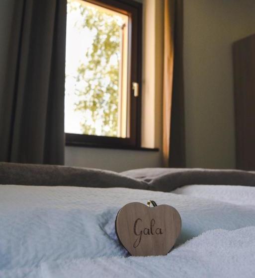 בית מלון כפרי Agriturismo La Casa Gialla