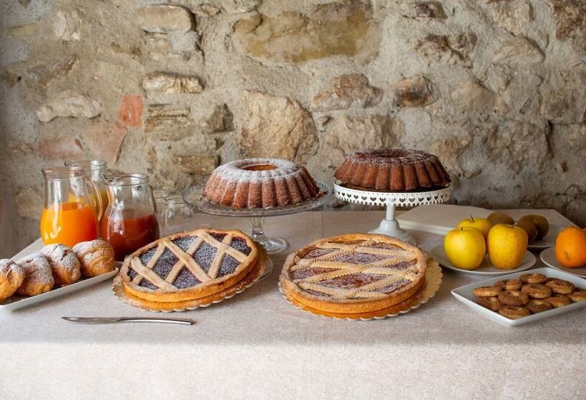 Отель Albergo Diffuso Quaglietta