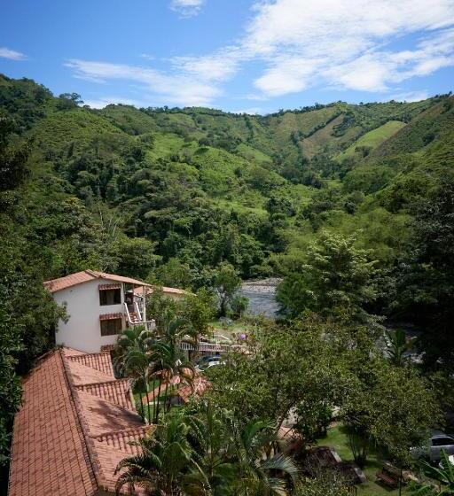 ホテル Campestre La Gaitana