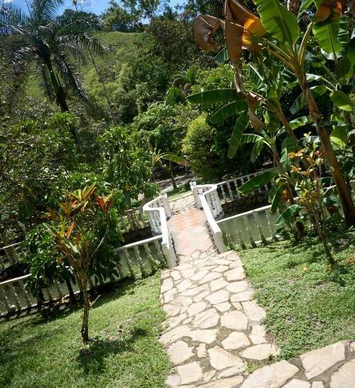 ホテル Campestre La Gaitana