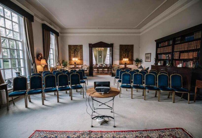 Отель Hemswell Court