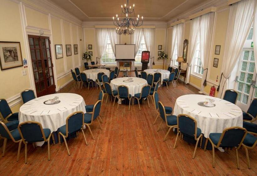 Отель Hemswell Court