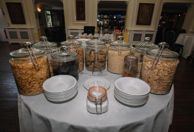 Отель Hemswell Court