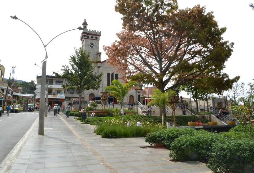 בית מלון כפרי Prado