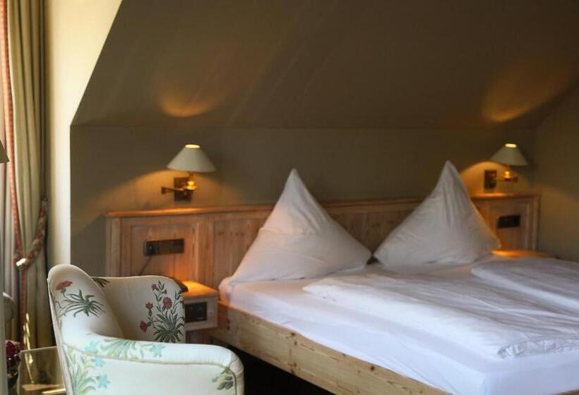 ホテル Restaurant Krone