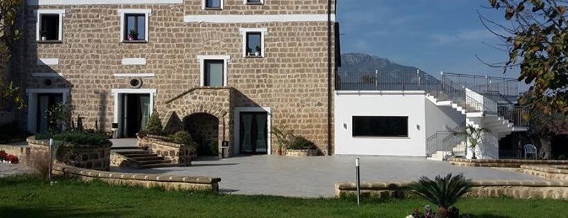 فندق Tenuta Terra Tefra