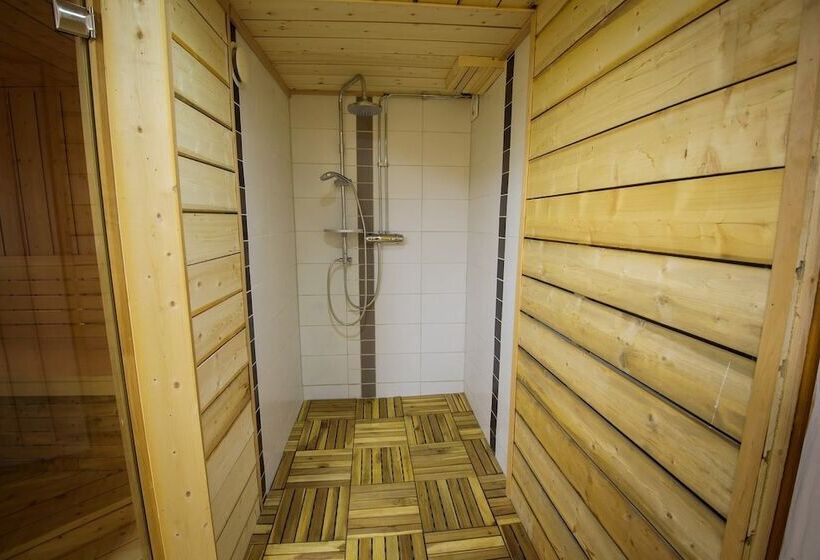 Отель Knutes Pensionat