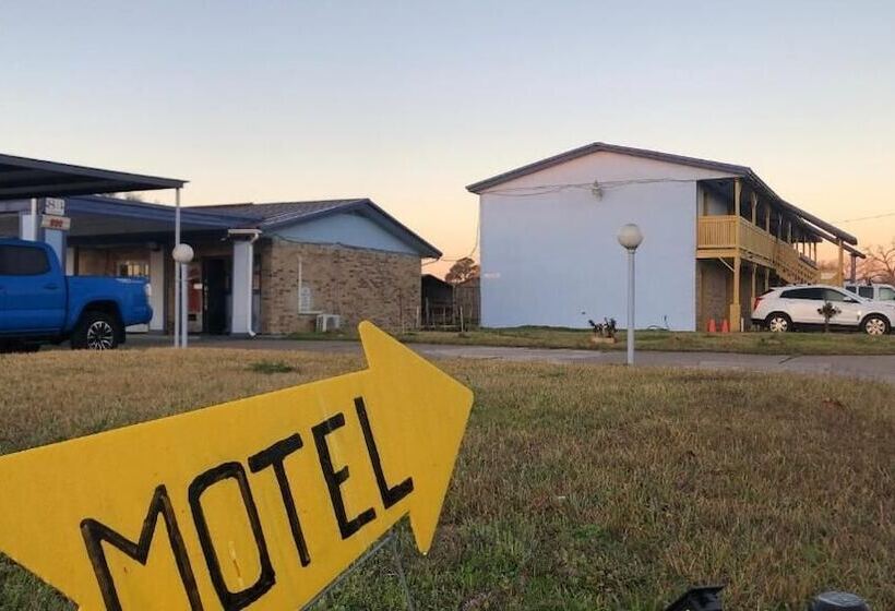 汽车旅馆  Lake Country Inn