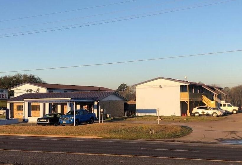 汽车旅馆  Lake Country Inn