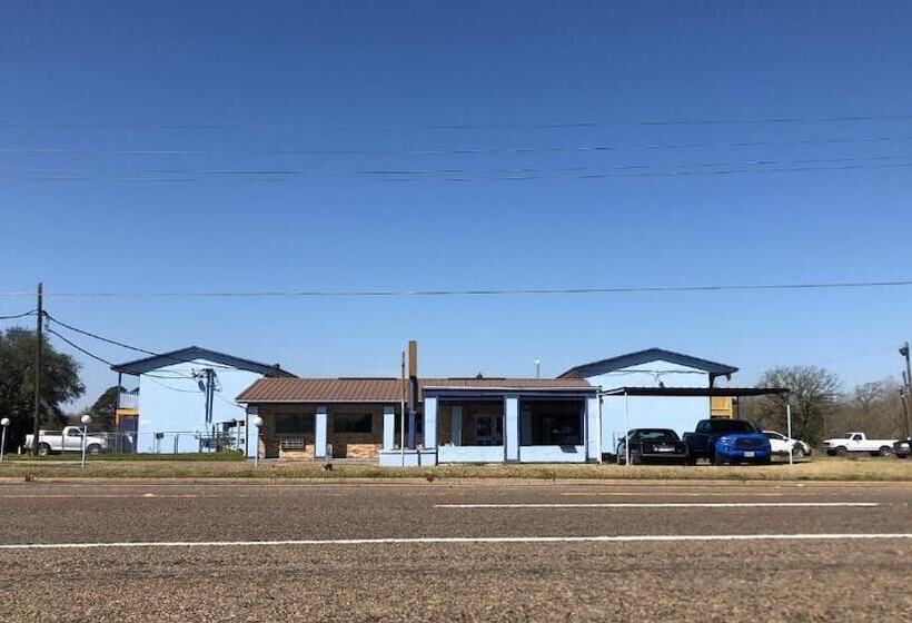 汽车旅馆  Lake Country Inn