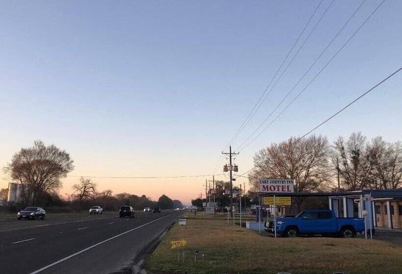 汽车旅馆  Lake Country Inn