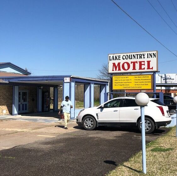 汽车旅馆  Lake Country Inn