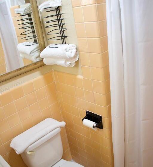 فندق على الطريق Royal Inn   North Augusta   Home Of The Masters   Augusta Downtown