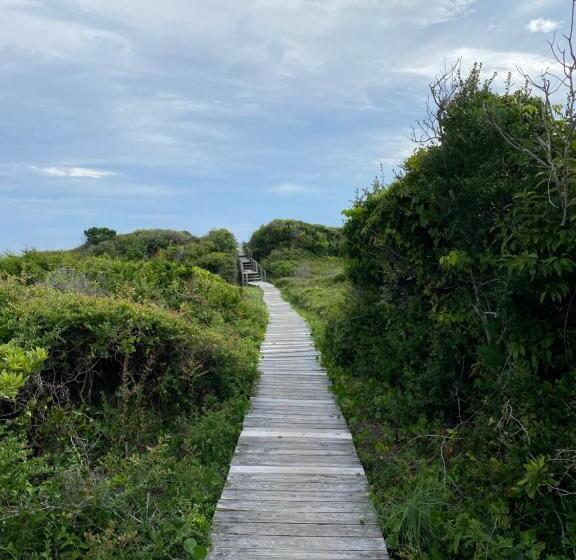 汽车旅馆 The Beacon