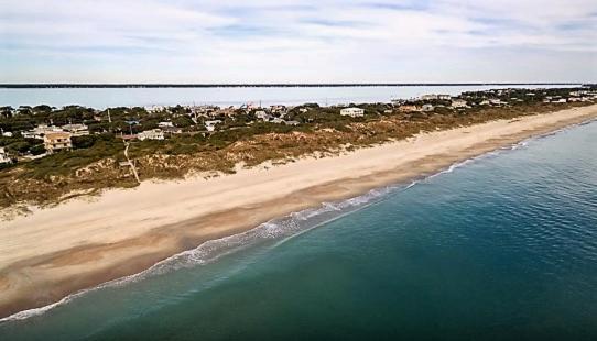 汽车旅馆 The Beacon