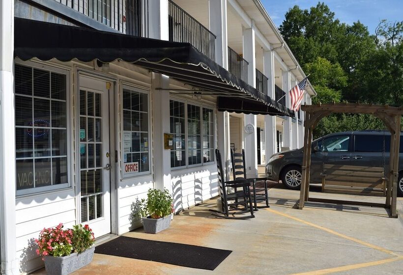 فندق على الطريق The Cullars Inn