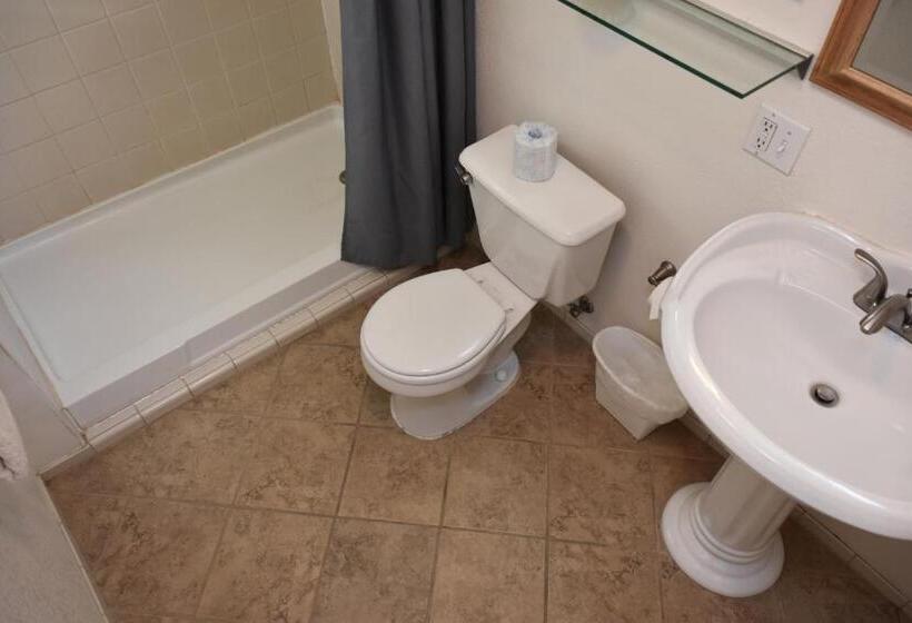 Panamint Springs Motel & Tents